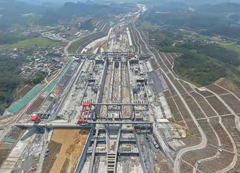 平陆运河就要通航了，很多人还在疑惑，为啥要砸700亿在广西修建这条运河？先换