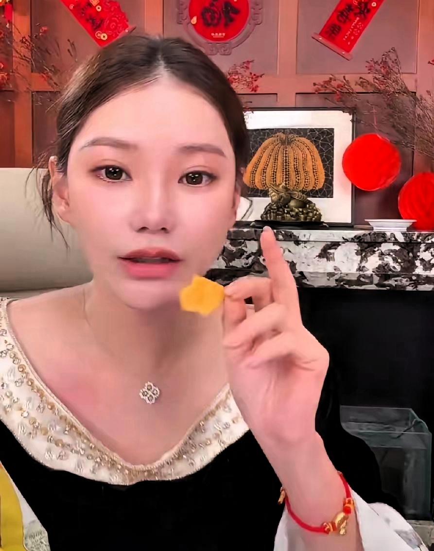 兰姐像小孩，哄哄就开心，婆媳相处之道马筱梅最近分享了和婆婆张兰的相处方式，其实