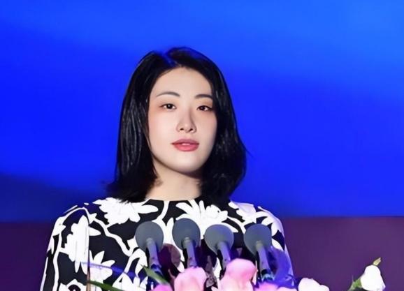 宗馥莉定了:家族风波没事，100%继承股份宗馥莉已经正式继承股权看来家族