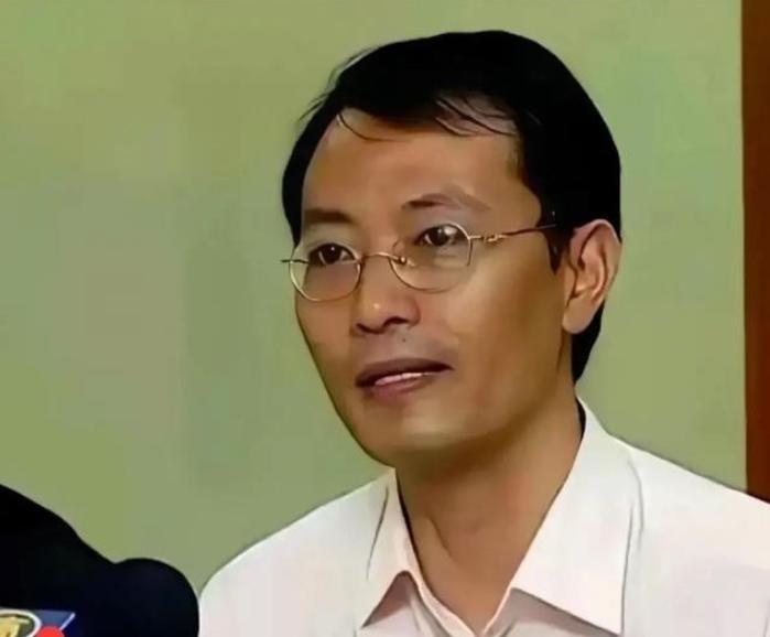 为什么说中国的公知需要一次肃清？说个扎心的，北大教授焦国标在2015年曾扬言说愿