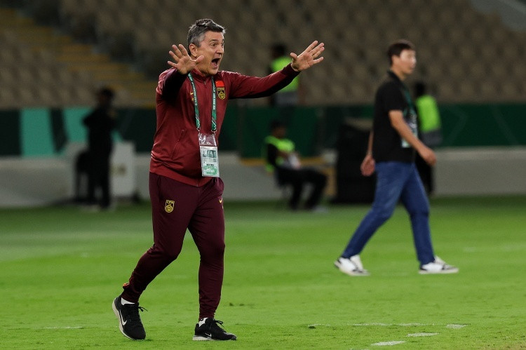 #安东尼奥无限接近新国奥队帅位#据北青报道，安东尼奥无限接近新国奥队帅位。按照