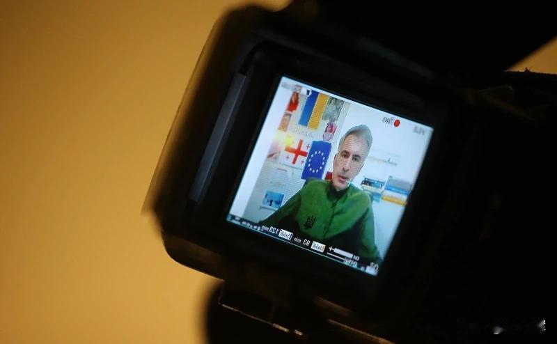 萨卡什维利请求泽连斯基将其列入战俘名单11月13日，前格鲁吉亚总统米哈伊尔