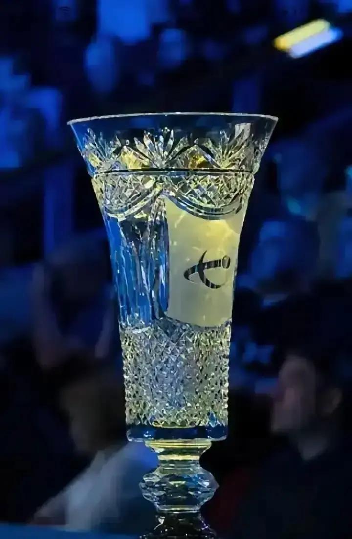 世界斯诺克协会写报告时，刻意删掉了“中国风暴”这个词。他们换成了“格局改变