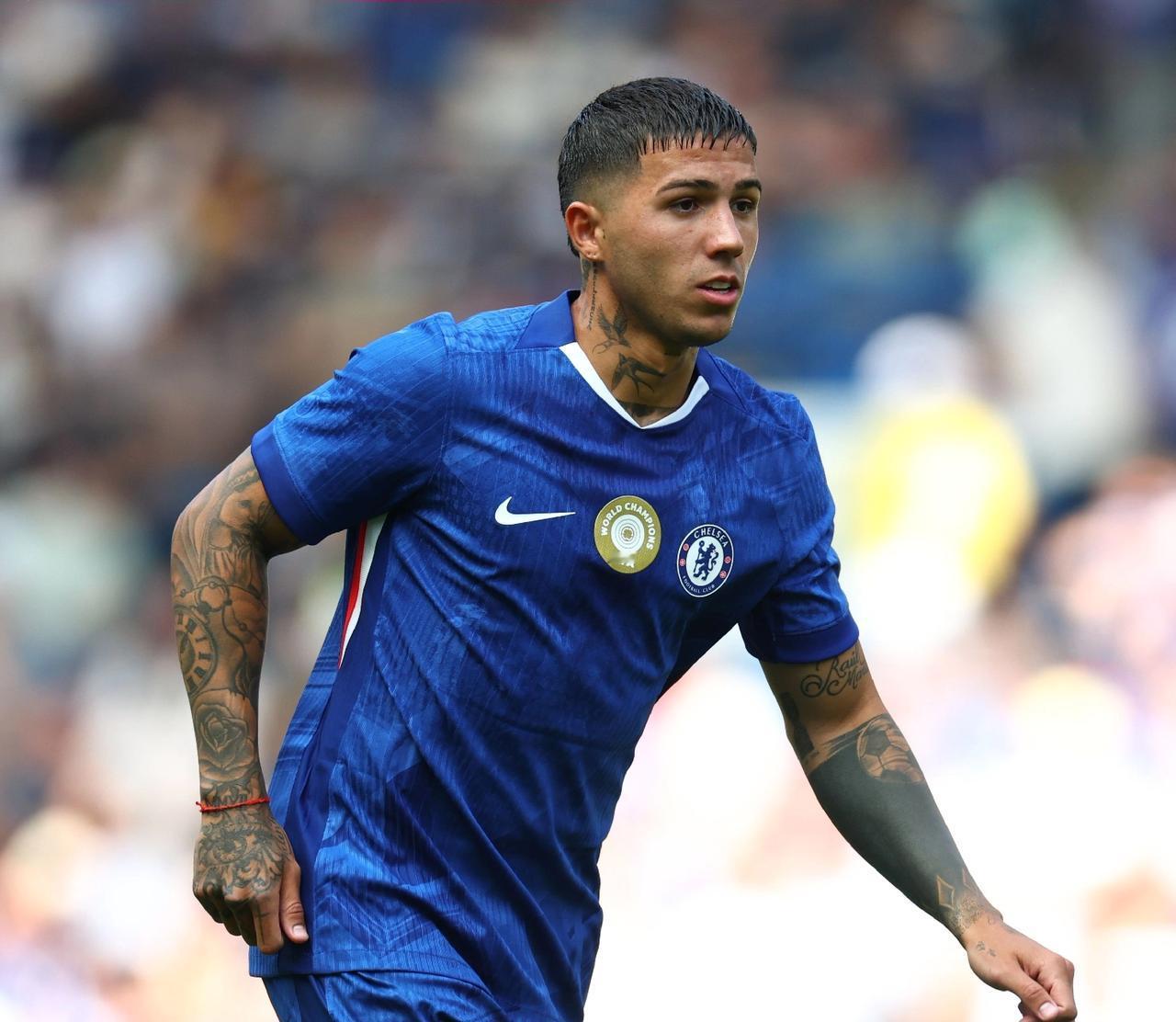 欧洲转会新闻！★大鱼出现！据称阿根廷中场恩佐·费尔南德斯有机会在这个夏窗离开