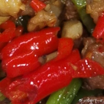 食堂的湖南小炒菜在辣上面是一点都不含糊辣得不要不要的​​​