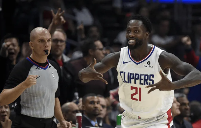 前快船球员帕特里克-贝弗利更新动态，谈到了自己对快船近年来人员操作的看法。贝弗