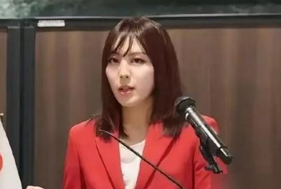 日本极右翼女博主公开唱反调，硬说如今的中国算不上战胜国，放话要靠多生孩子给日本攒