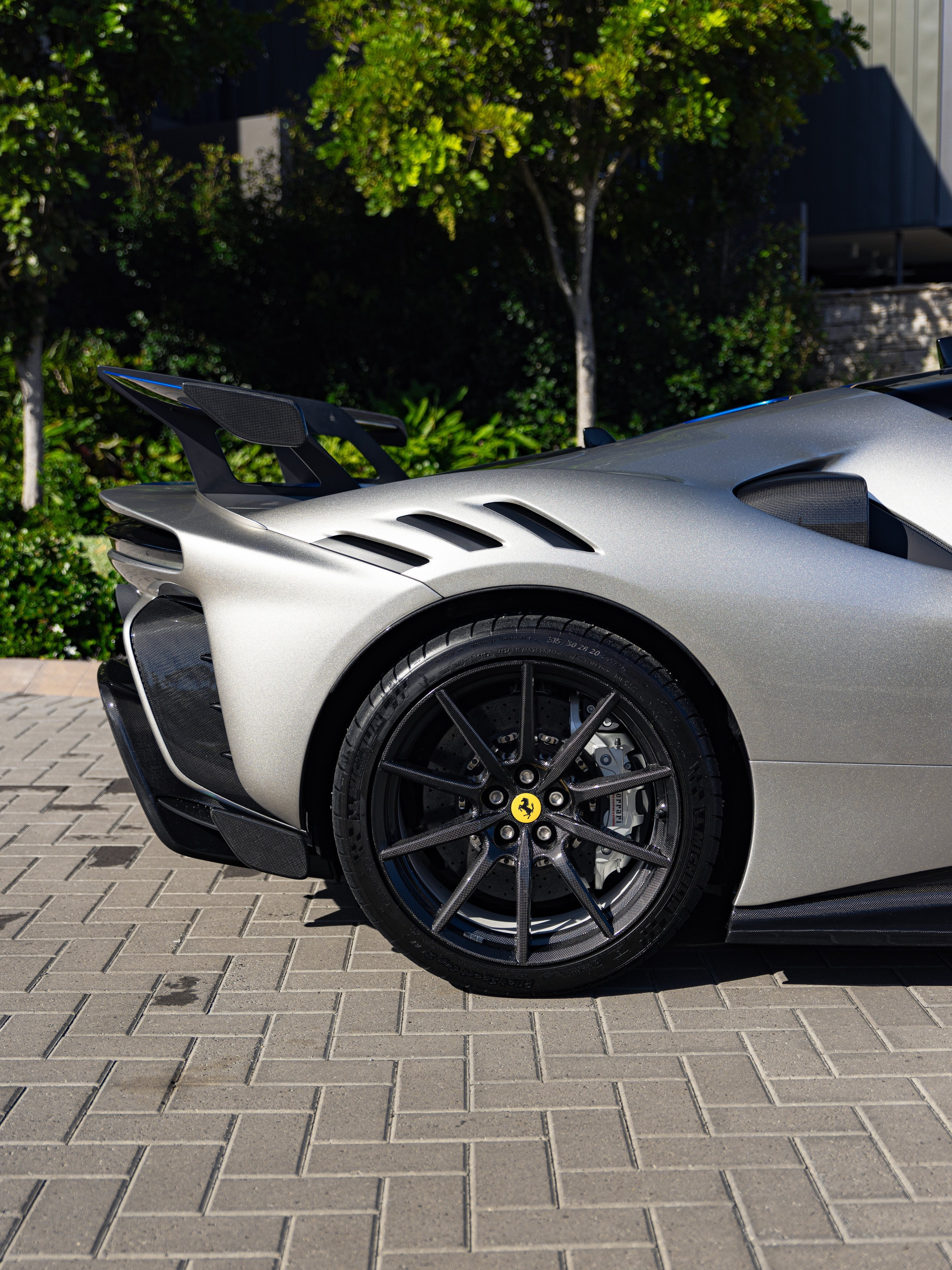 SF90XXTailormade油漆：AlluminoLucido