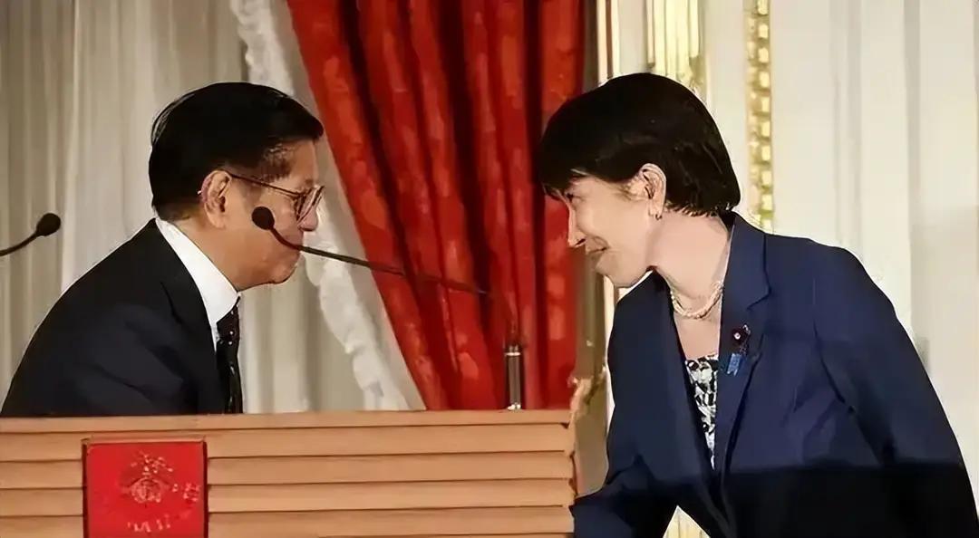 日本和菲律宾竟敢瓜分中国领海，何其猖狂！5月28日，日本和菲律宾发表联合声明，