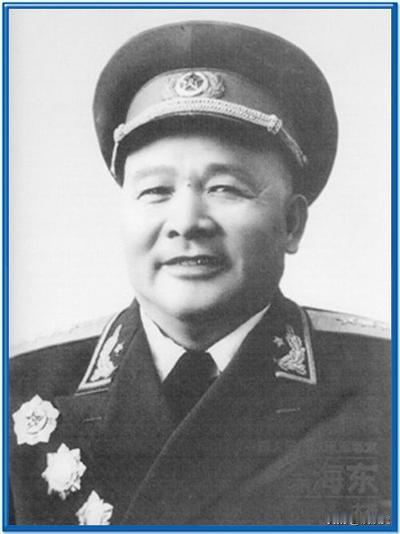 看1955年开国授衔，只盯着解放战争的最后战绩，难免心生疑惑：十大将排名里，常年