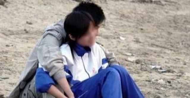 广东河源，未成年男生与13岁女生恋爱，并在家中与对方发生了3次关系。对方家长得知