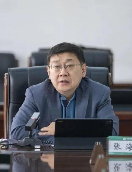内蒙电力董事长被查，不知道与刚被起诉的莉霞有没有关系，二人有多个工作交集，会不会