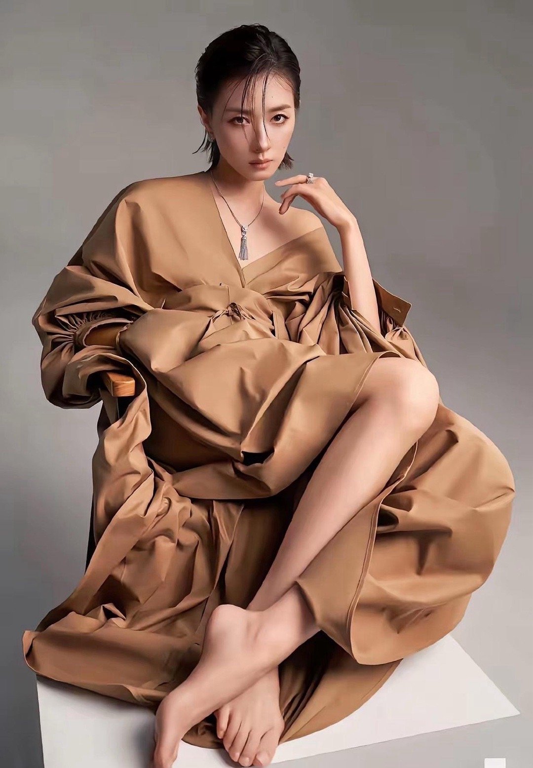 万茜也太美了吧，就是脚丫子略宽一丢丢