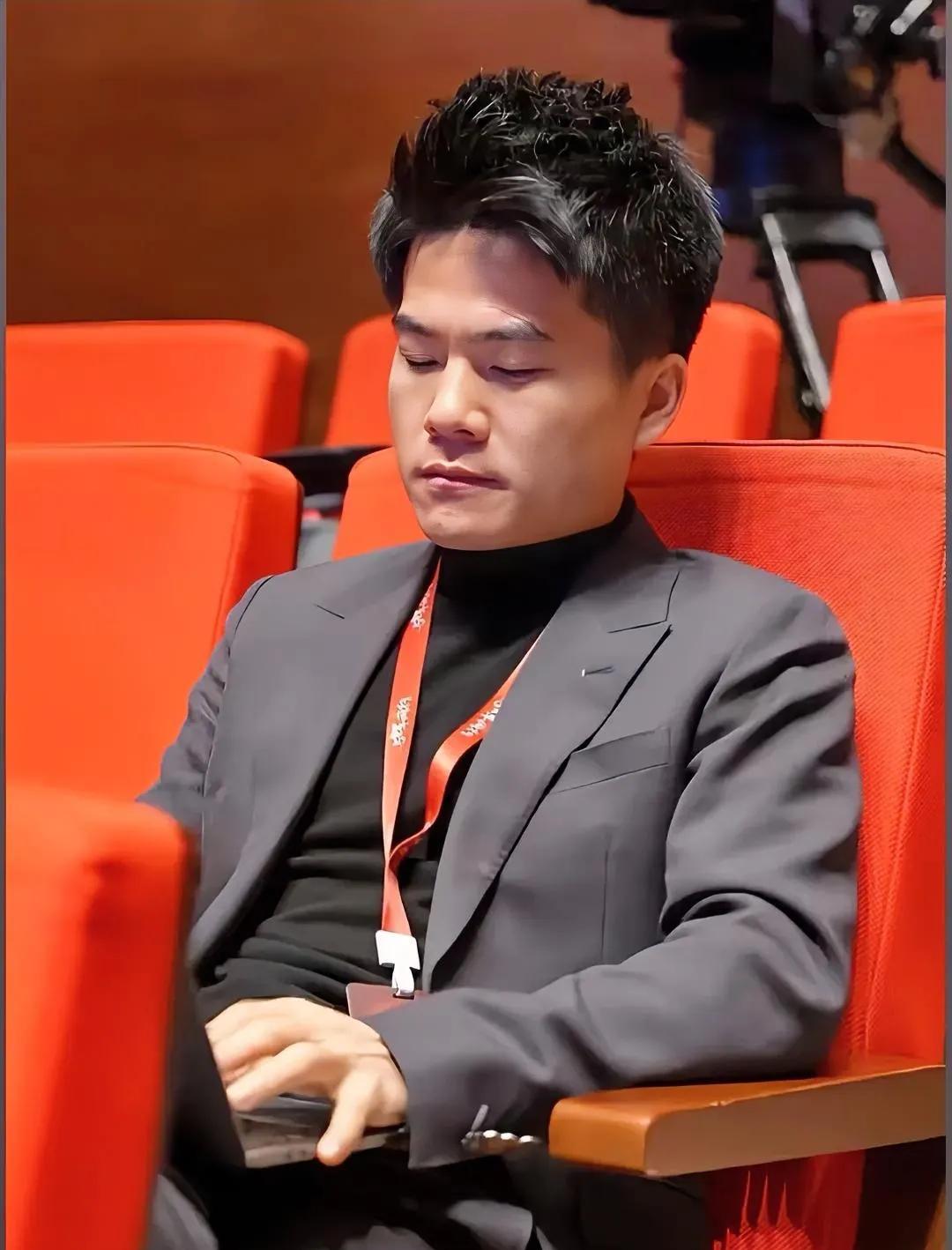 董宇辉这段话杀死了我的颓废：“初级的快乐是肉体的快乐，中级的快乐是精神的快乐，高