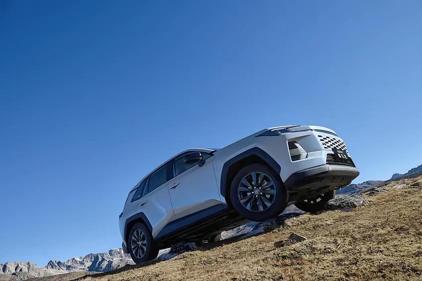 听我一句劝，2026年了买车不用纠结：1、跑出租——买纯电2、跑长途——买插