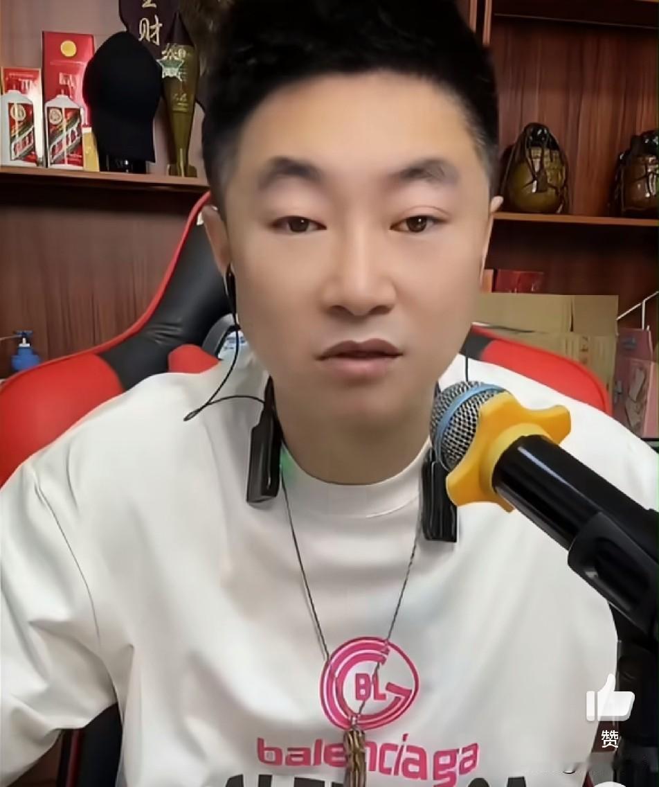 九天嘲讽刘一手没有流量，名气全靠源佑手，和二驴不是一个档次！