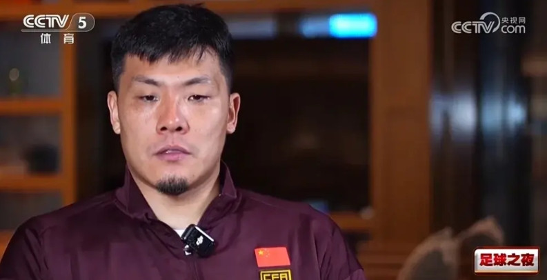 王大雷接受央视采访，话不多，但句句诛心：1.杨泽翔犯规不是点球，但犯规不应该！