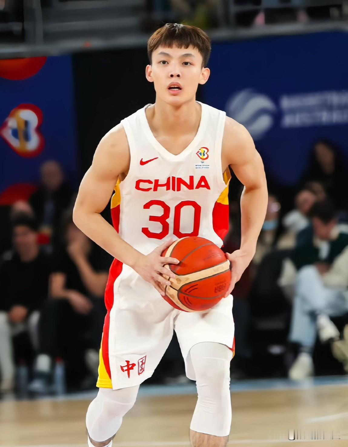 Cba20支球队之最：一、最赚钱的球队广东宏远（广东东莞大益，广东东阳光）