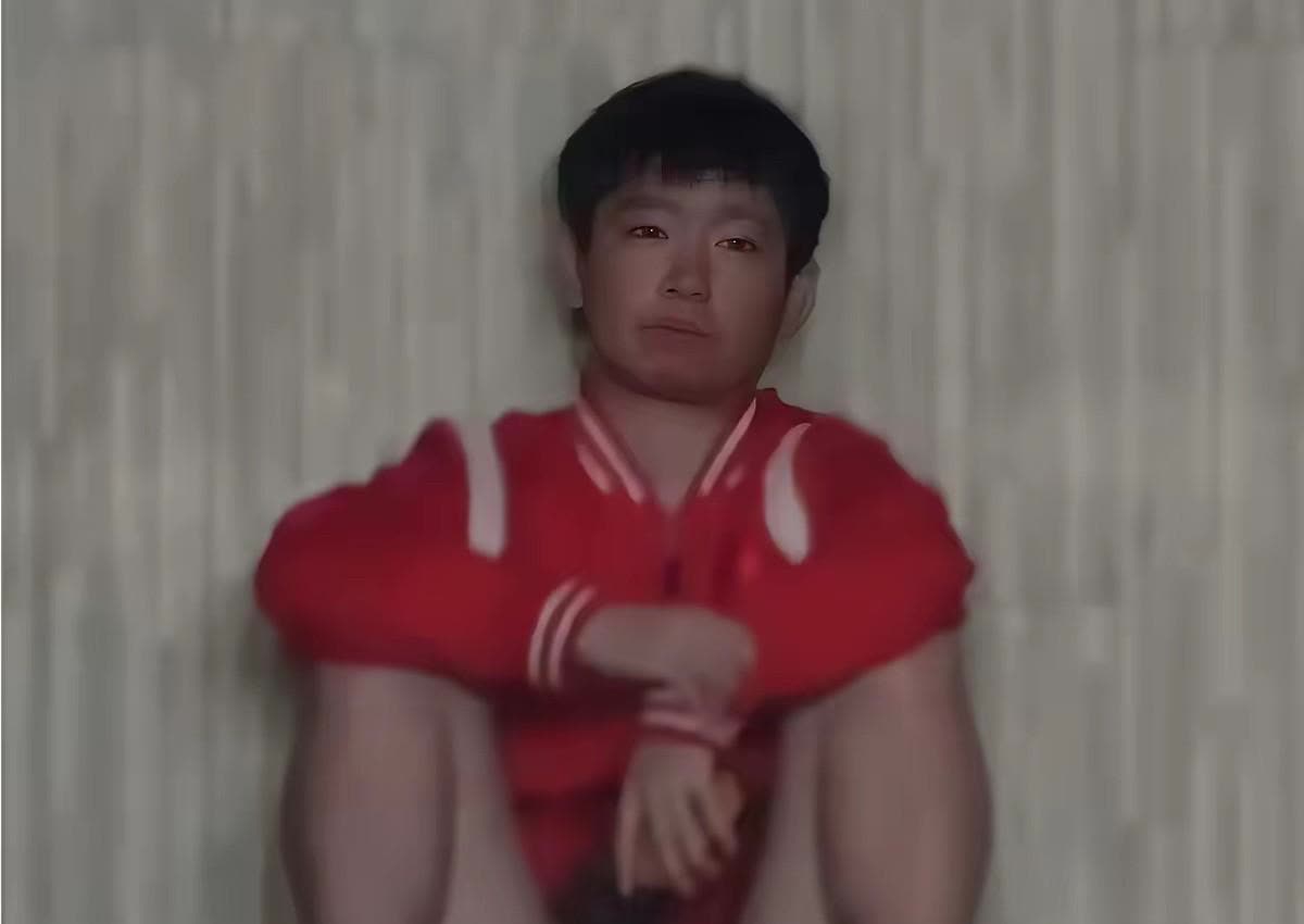 邱教练终于说出来了！回国后，他发文讲出委屈。带着孙颖莎打了10年，她拿了