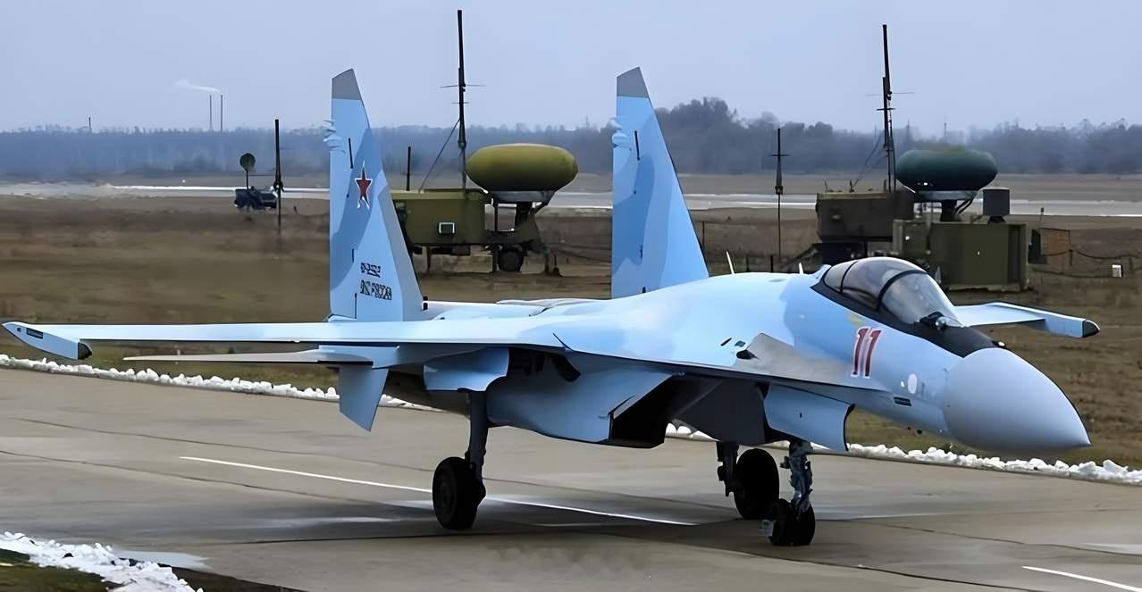 24架苏-35该怎么处理，现在变成了一个让人头疼的问题。咱们空军手里的这批苏-3