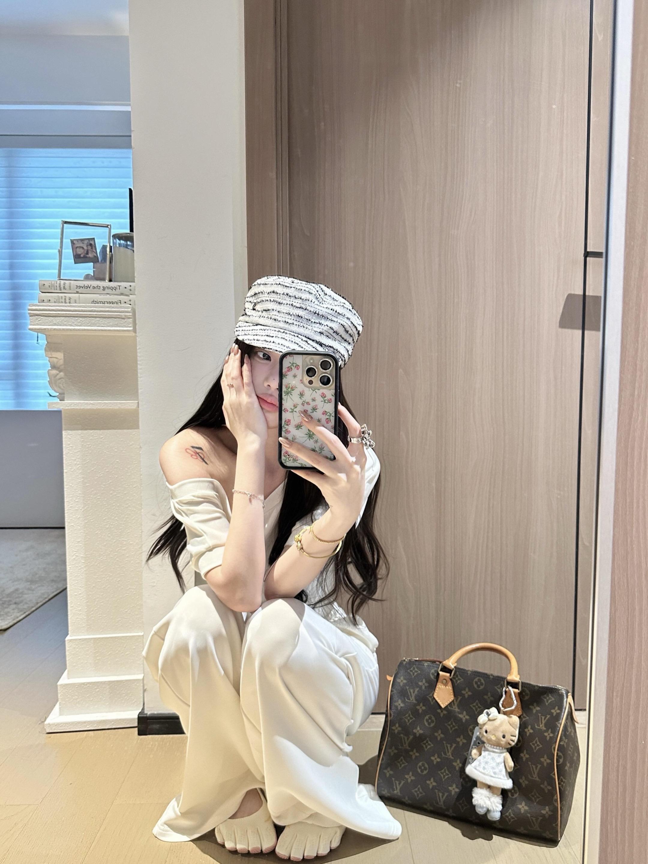 好干净的一身白～