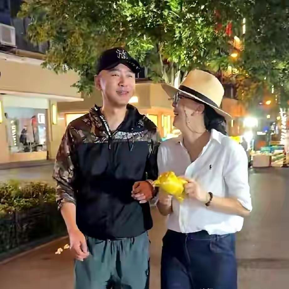 极少有明星夫妻，把日子过得这么烟火气十足的，相濡以沫间，又有细水长流的爱，王一