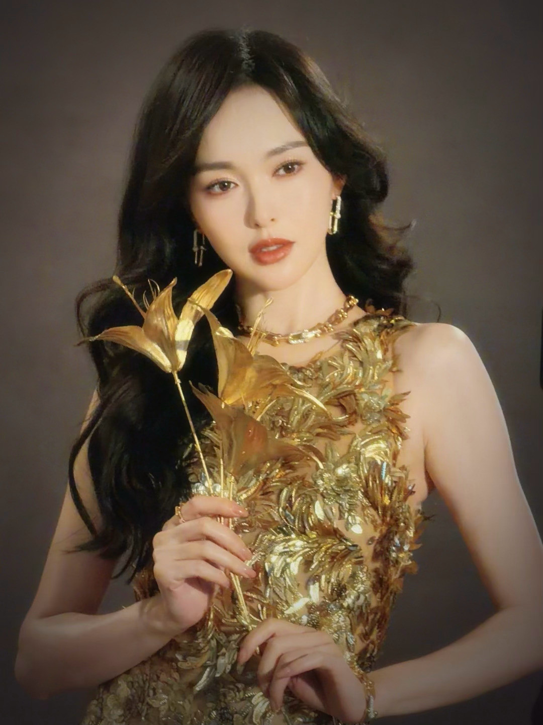 唐嫣比金色更闪耀的是✨