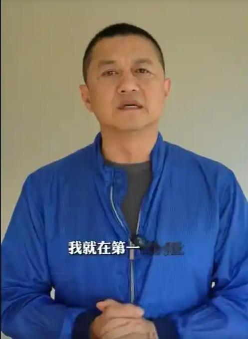 地铁上吐血后默默擦净血迹的那个女孩，胡心瑶，又一次让人破防了。8月1日，她把99