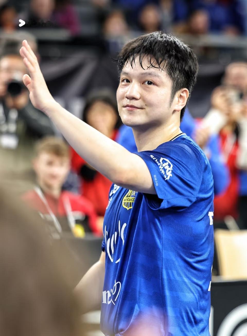 樊振东悄悄回国了！前脚刚在上海落地，后脚塞尔布吕肯俱乐部那边就紧跟着发了消