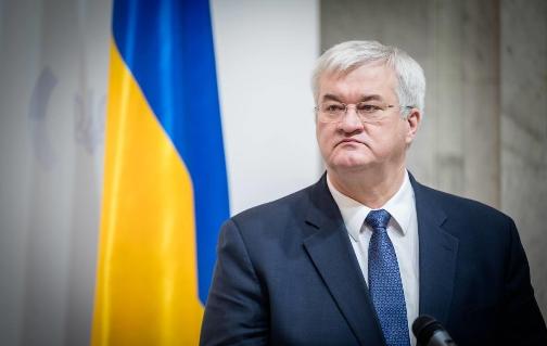 直接关门送客！这种带有羞辱性的访问，中国不要也罢！你名义上是来拜访中国，脚后跟还