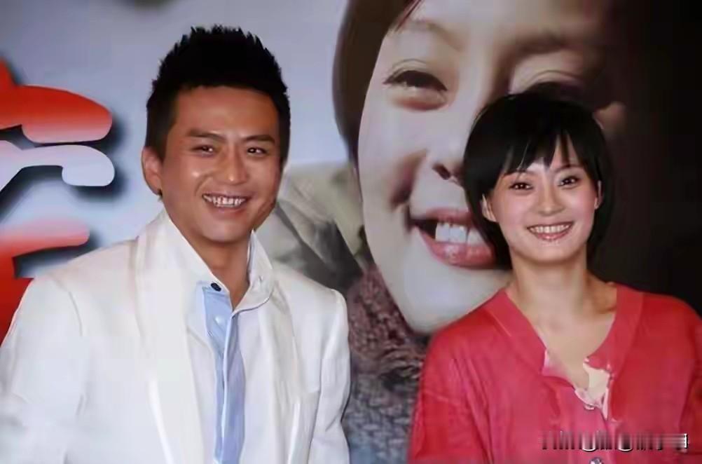 主持人问孙俪，你有没有研究邓超？，她说，不需要，他太简单。我俩是反的，他出去工作