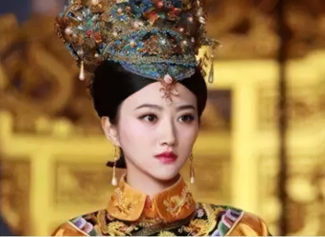 1724年，46岁的雍正翻了48岁齐妃的牌子，太监连忙提醒：“皇上，还有个25岁