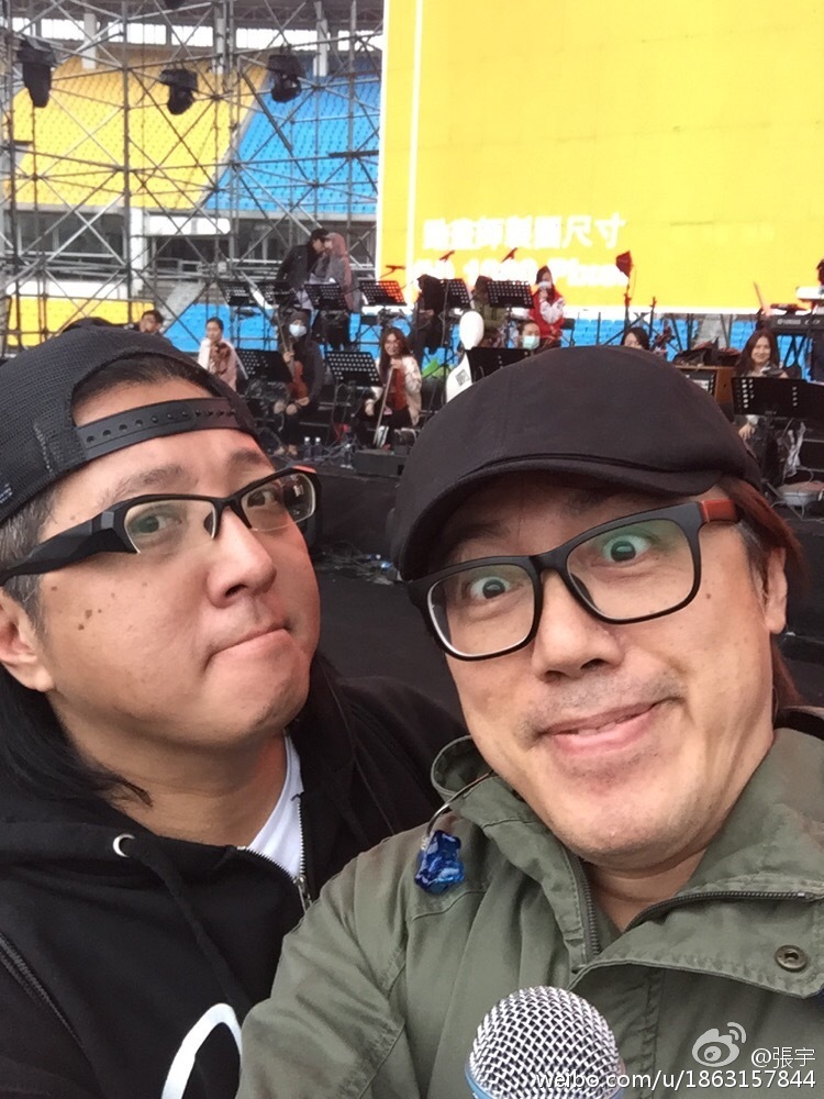 【张宇承诺照顾袁惟仁子女】张宇说会替袁惟仁照顾他的家人3月10日，袁惟仁告别式