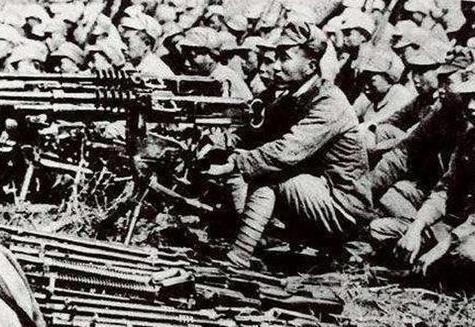 1942年，新四军第一纵队副司令赵凌波，在皖南事变突围时神秘失踪，一年后他改名换
