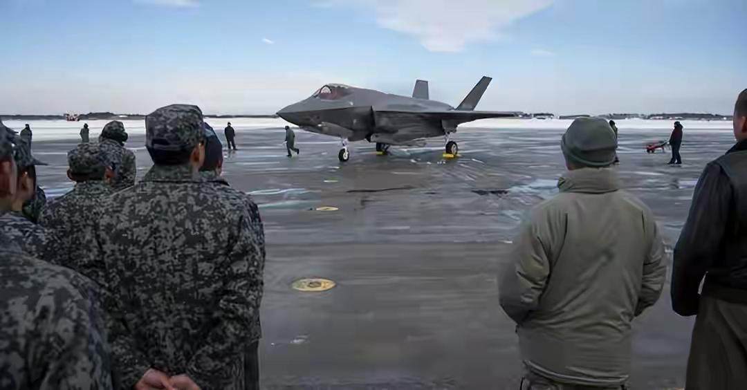 中东刚停火，美军火速剑指亚太！大批隐身战机压境，真相戳醒国人前脚中东战火刚