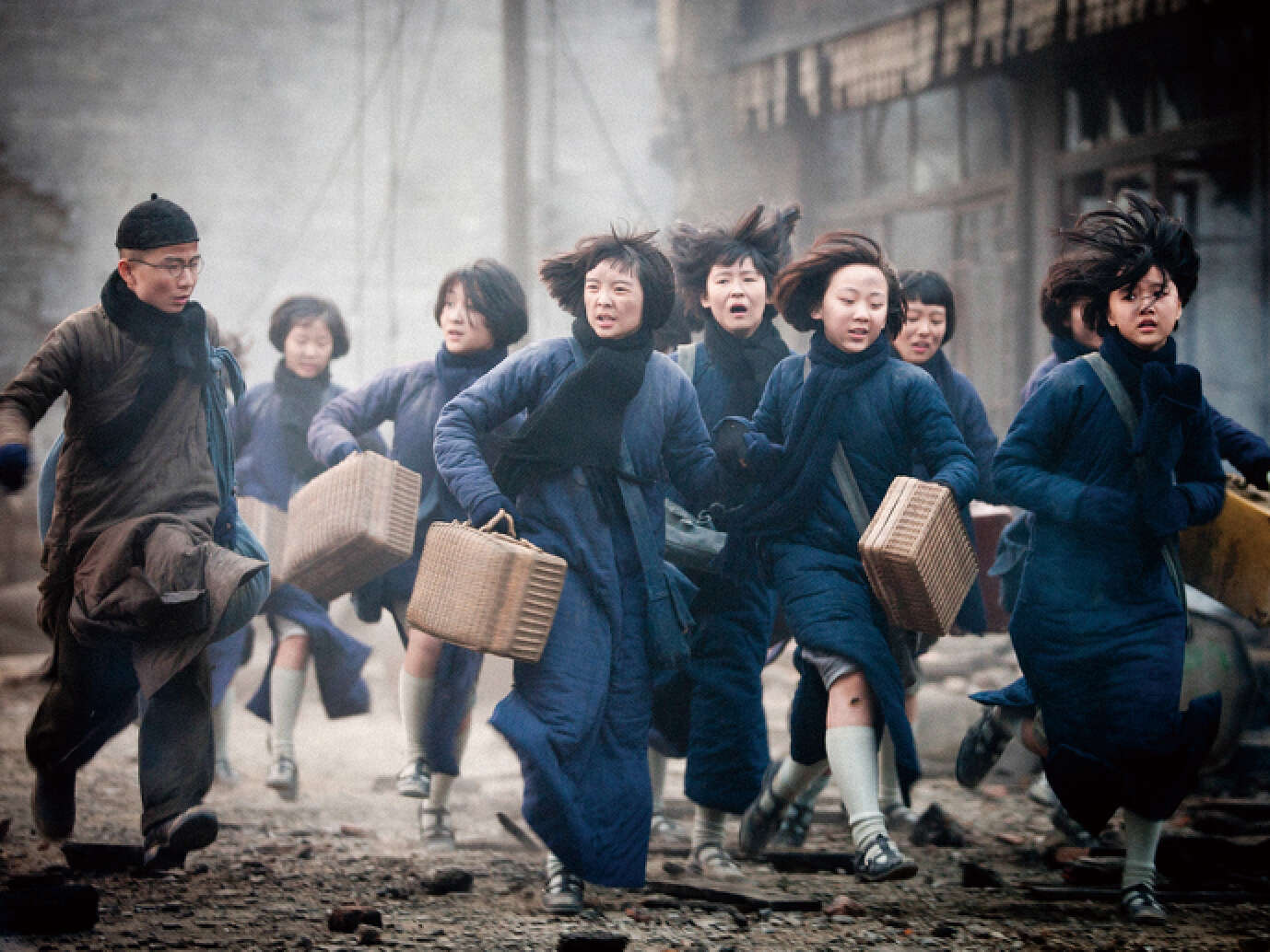 把金陵女校当成妓院，为日军提供女人！”1937年12月，南京，日军闯进女子学院，
