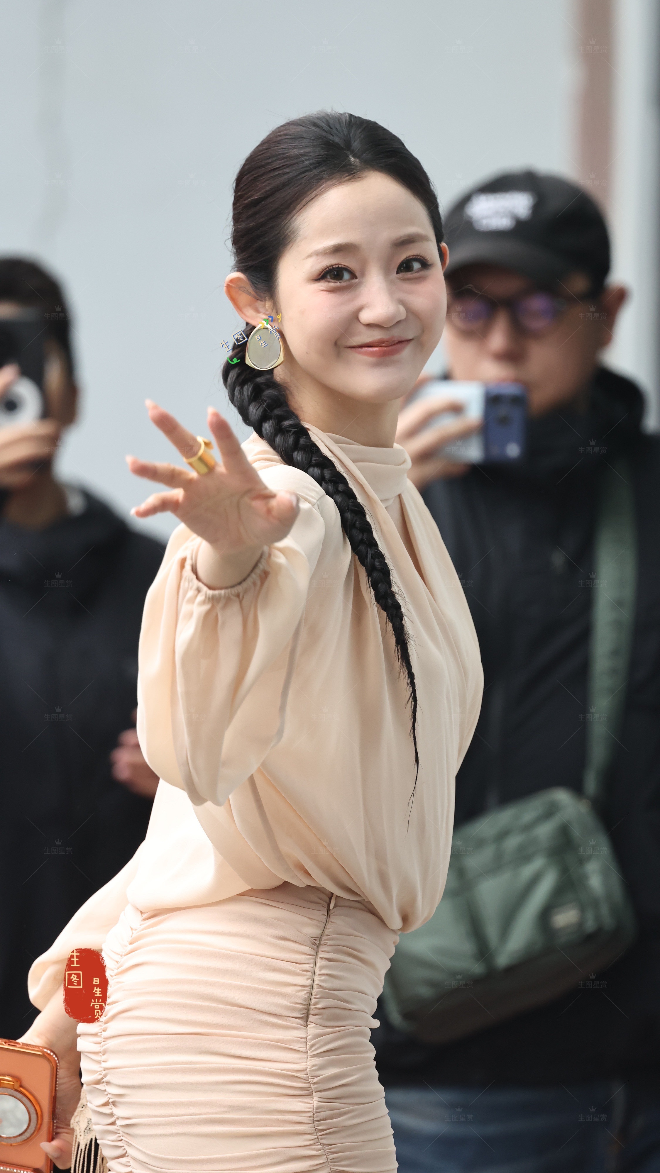 万千惠今日浪姐上班乘风而来的姐姐，星光闪动✨✨乘风2026