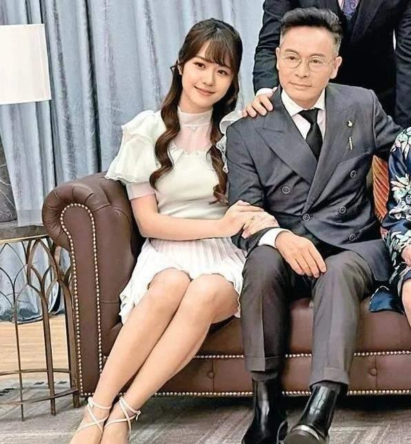 郭晋安这个人就是…不太光明：大家看他关于与庄子璇的忘年恋的发言，“我会等”，