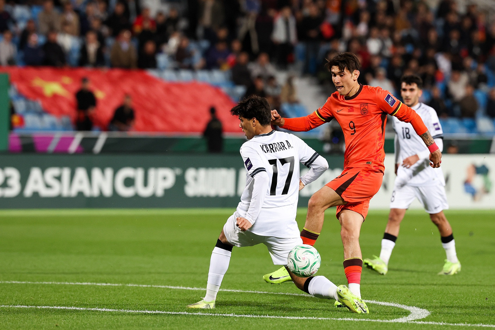 真得好好感谢! 拜合拉木评论李昊社媒: 门神