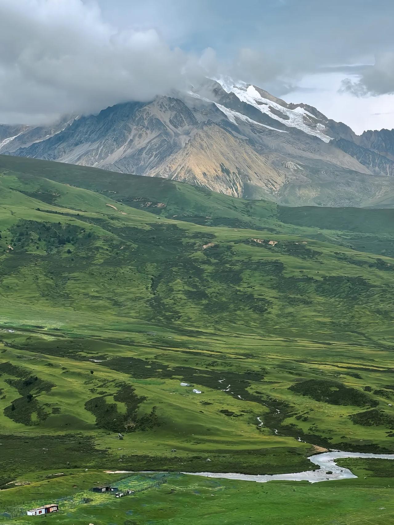遇到一位校长，给别人做讲座，大谈自己的教育理念如何如何。我只想问一句，你家孩子考
