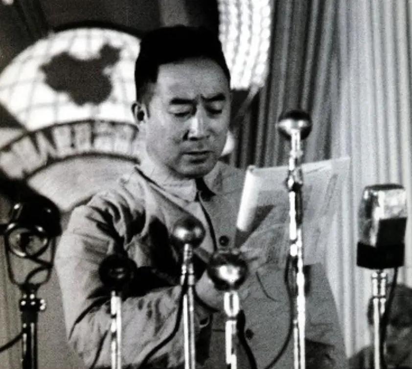 薄一波资历深厚，倘若他参加1955年大授衔，哪个军衔能配得上他？“老阎啊，抗