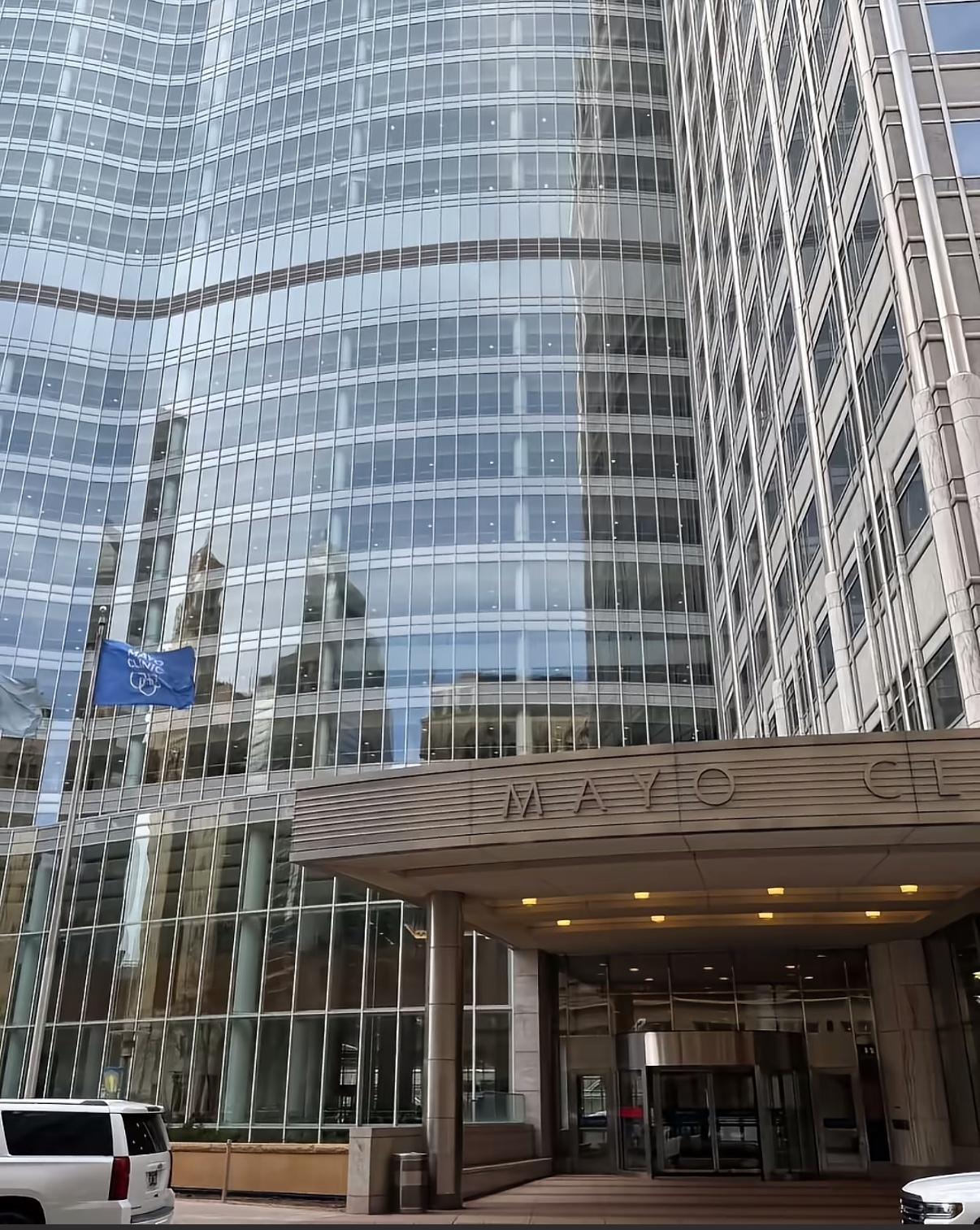 今天来讲一讲全球🌍五大顶级医院🏥：1、梅奥诊所🏥，覆盖全面临床、顶尖科研