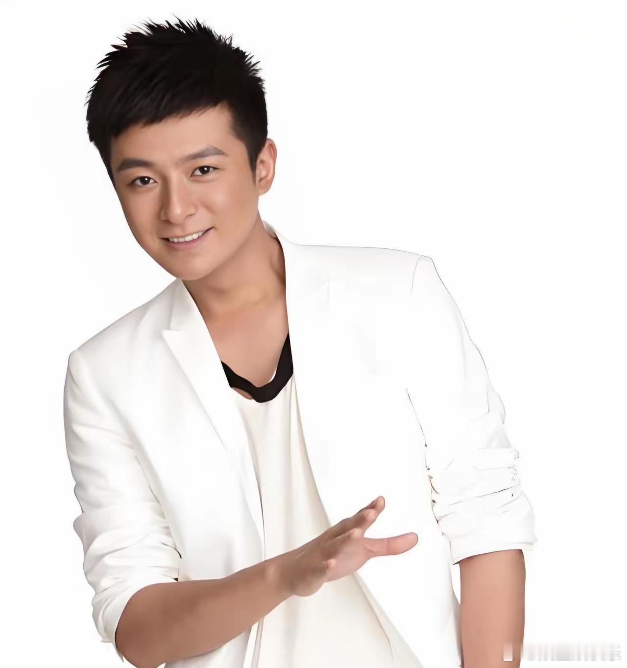 同为上海男演员，都遇上强势母亲，40岁的王传君，早已挣脱原生枷锁，事业爱情双收获