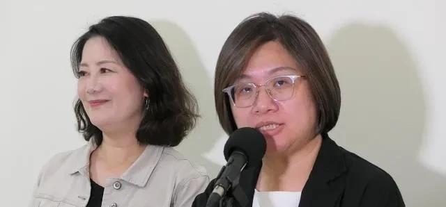 民进党团书记长陈培瑜今天嚣张妄言叫嚣称，罢团2日举行活动时，主持人徐小花说国民党