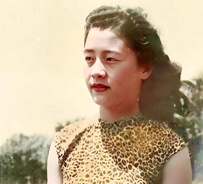 当年，44岁的张大千，收了一个16岁的女徒弟学画画，没过多久，女徒弟说：“师傅，