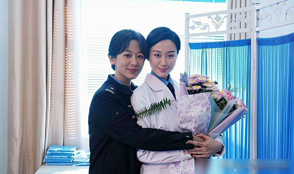 笑死，说杨紫拿白玉兰是靠导演老婆的关系，这得有多瞧不起正午阳光。人家孔笙导演，早