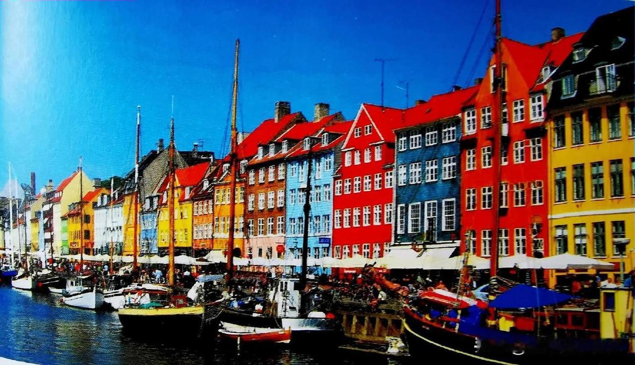丹麦这个国家，别看地方不大，但日子过得挺滋润。这里的人均GDP能到40万人民币左