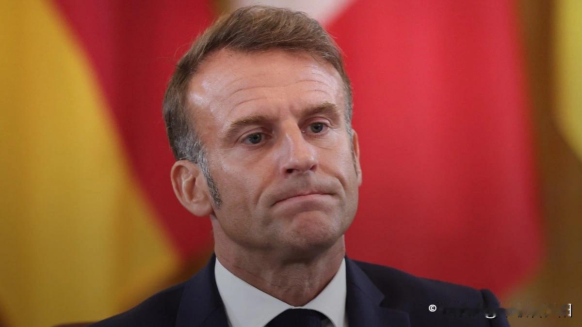 据法新社消息，益普索BVA最新民调数据显示，法国总统马克龙的民众支持率下滑至16