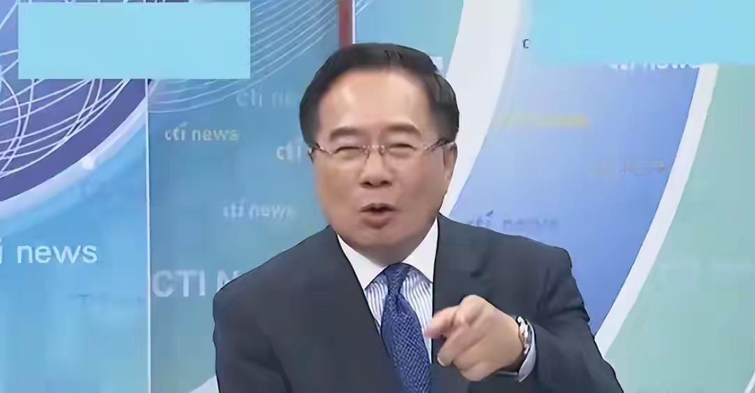 蔡正元批评郝龙斌不参加中天举办的国民党党主席参选人的辩论会。蔡正元说，国民党