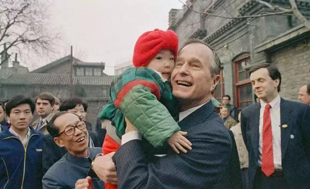 美国前总统老布什逝世享年94岁曾20多次造访中国
